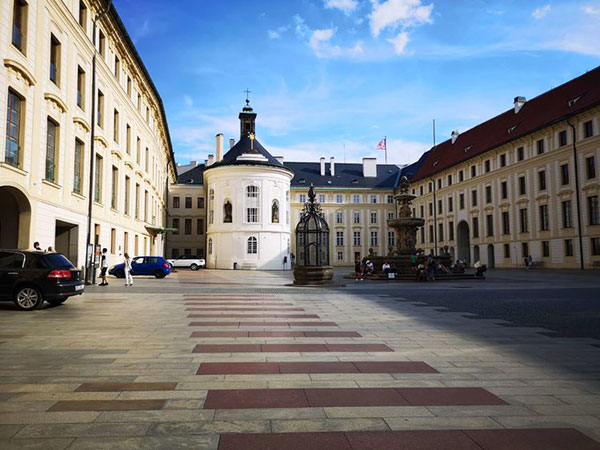 布拉格城堡2.jpg