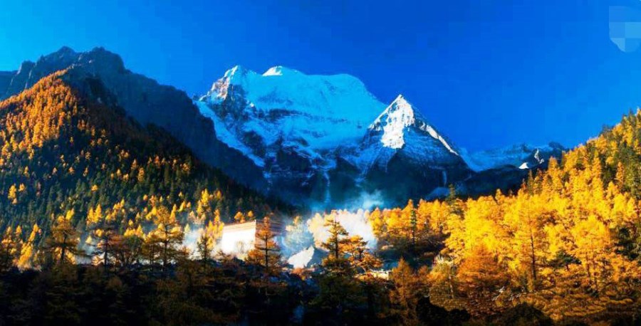 冷嘎措在哪里？冷嘎措旅行社发团吗，去冷嘎措多少钱？