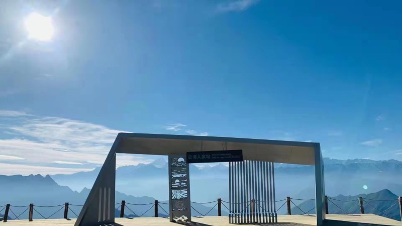 成都去牛背山旅游，需要多少钱，跟团选择哪个旅行社